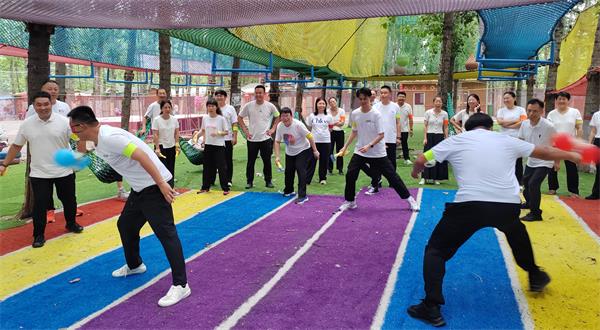 公司營銷中心舉行趣味闖關(guān)團建活動 公司營銷中心舉行趣味闖關(guān)團建活動